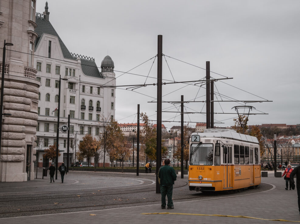 budapest città novembre monumenti vita strade