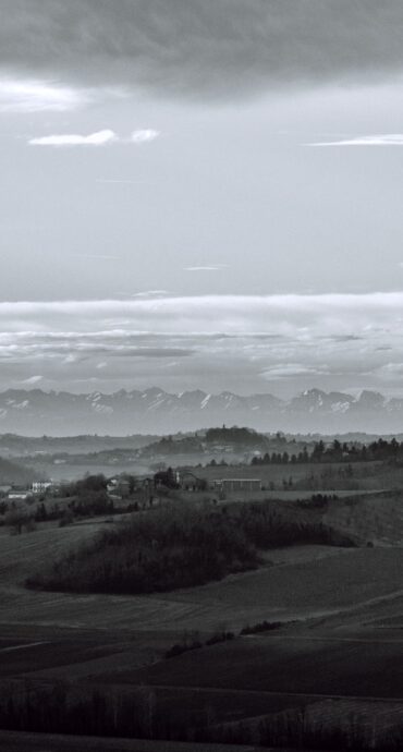 alpi paesaggio bianco e nero